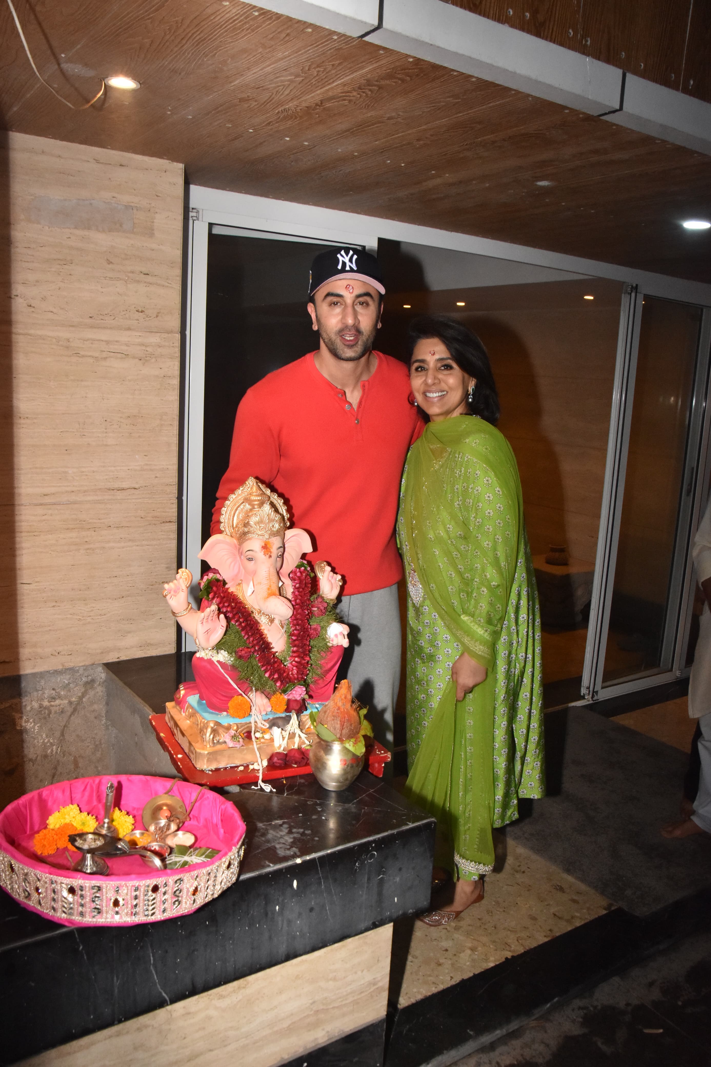Ranbir Kapoor and Neetu Kapoor were spotted engaging in Ganesh Chaturthi festivities